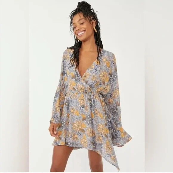 Free People | Teegan Sky Combo Floral Print V-Neck Long Sleeve - Picture 2 of 5